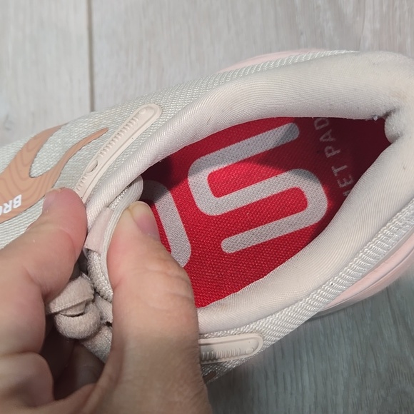 Brooks Women's Ghost Max Athletic Running Shoes Sneakers Sz 9.5 Medium B - Picture 8 of 12